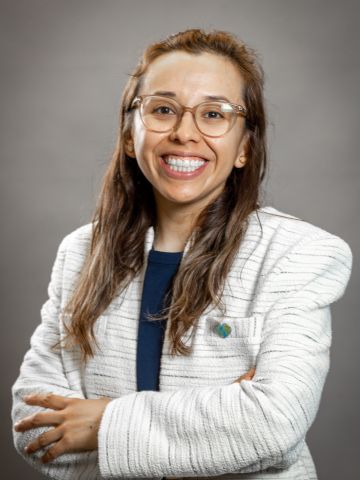 abigail avila headshot