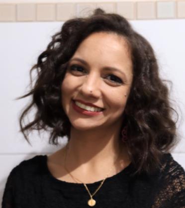 Headshot of Janaine Prata Headshot of Janaine Prata